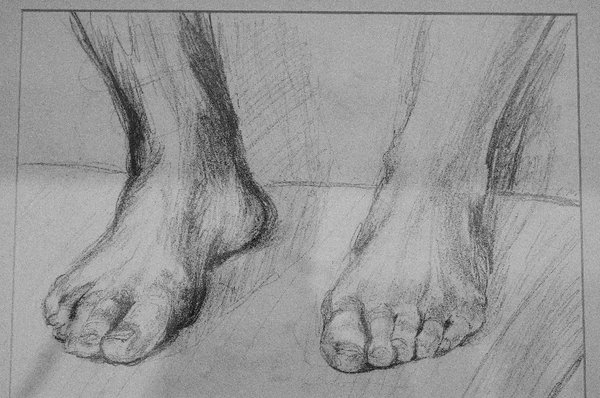 Fußpaar in Bleistiftzeichnung